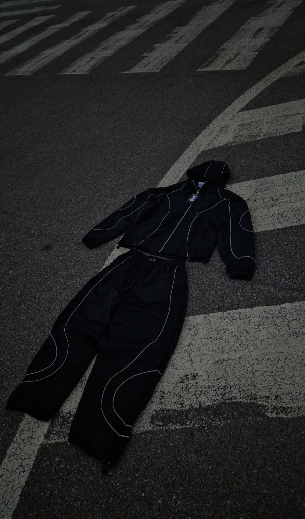 ЕКИП ВЕТРОВКА "BLACKED OUT V2"